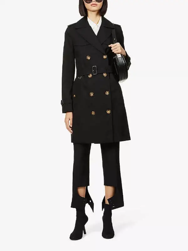 Black Trench Coat Outfit Ideas for Women