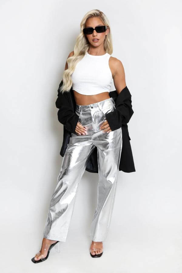 Silver Metallic Jeans Outfits