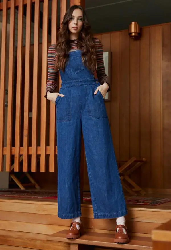 How to Style Blue Denim Overalls