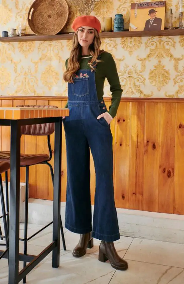 How to Style Dark Blue Overalls